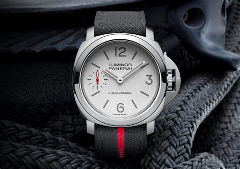 Panerai Luminor Luna Rossa (PAM01342) .